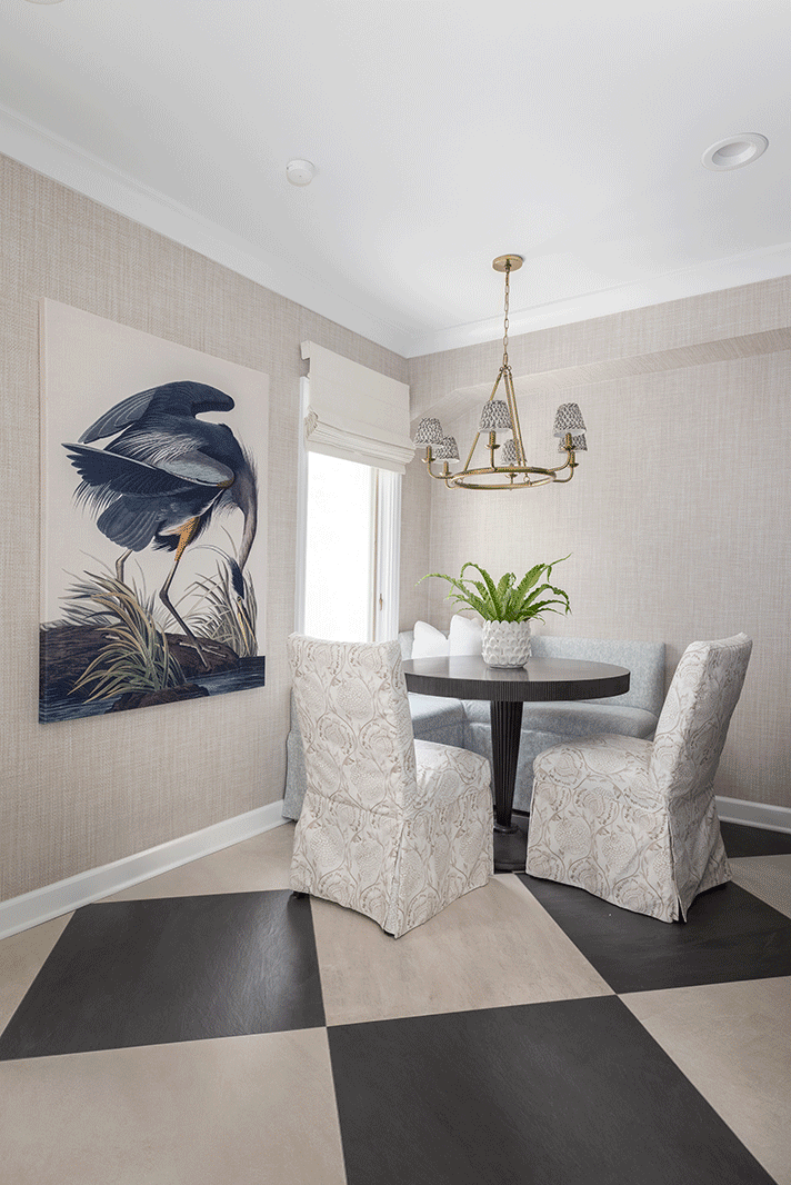 Design by Décor & More Designs. Photograph by Kat Stevenson.